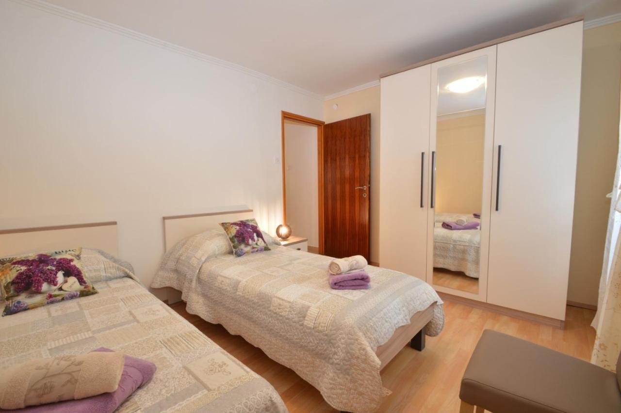 Apartment Hrasta Vrana  エクステリア 写真