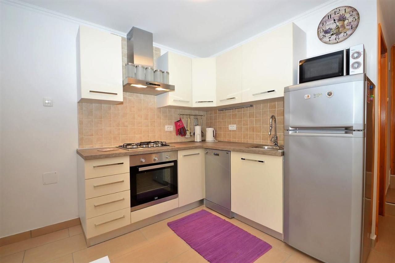 Apartment Hrasta Vrana  エクステリア 写真